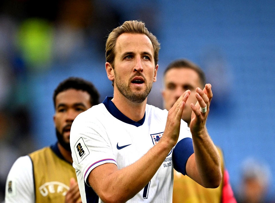 英超倒计时，犹他爵士转会期队长鼓劲，细节引发关注，压力陡增，资深球员宣示担当的简单介绍