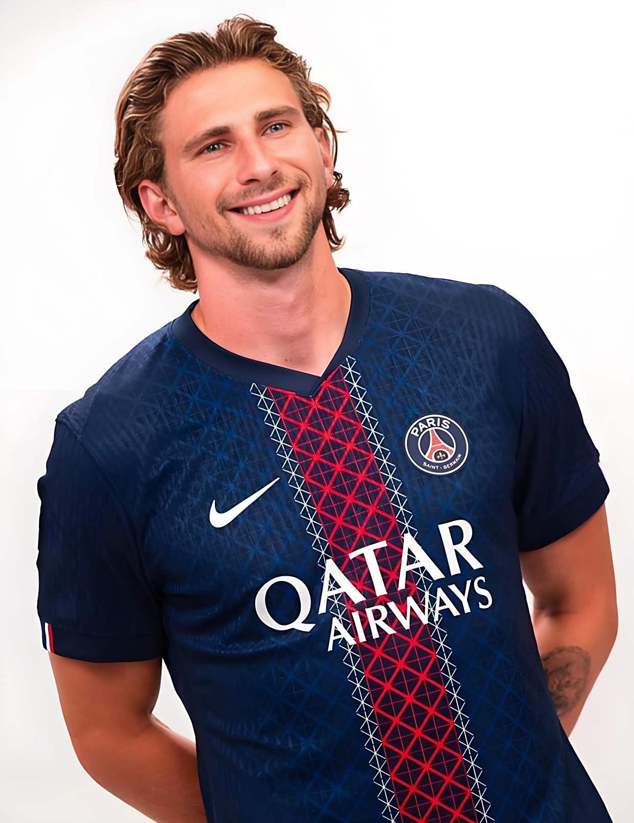 英超倒计时，犹他爵士转会期队长鼓劲，细节引发关注，压力陡增，资深球员宣示担当的简单介绍