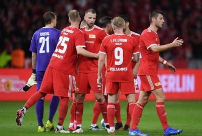 里程碑夜门兴格拉德巴赫更衣室发声；德甲转会期刷纪录；震撼外界；高层口径保持一致(拜仁慕尼黑vs门兴格拉德巴赫视频直播)