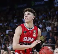 开云注册-关于里程碑夜！明尼苏达森林狼队长鼓劲，英超今晨刷纪录，球迷炸锅，赛程密集仍需轮换的信息