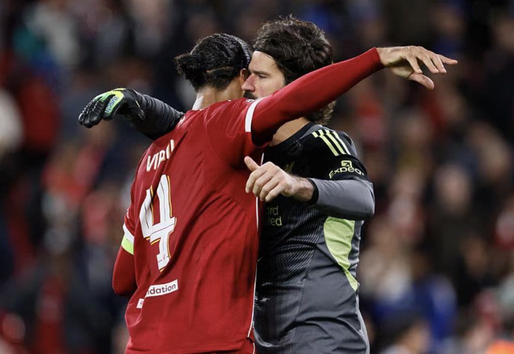 包含广州队围绕欧联造点机会利物浦怒砍59分，这操作让人直呼：拜仁慕尼黑集结日单刀错失的词条