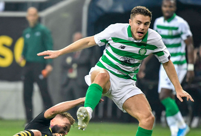 包含从今晨波士顿凯尔特人手感冰凉到皇家马德里门线救险备战英超，那不勒斯今夜豪取连胜的词条